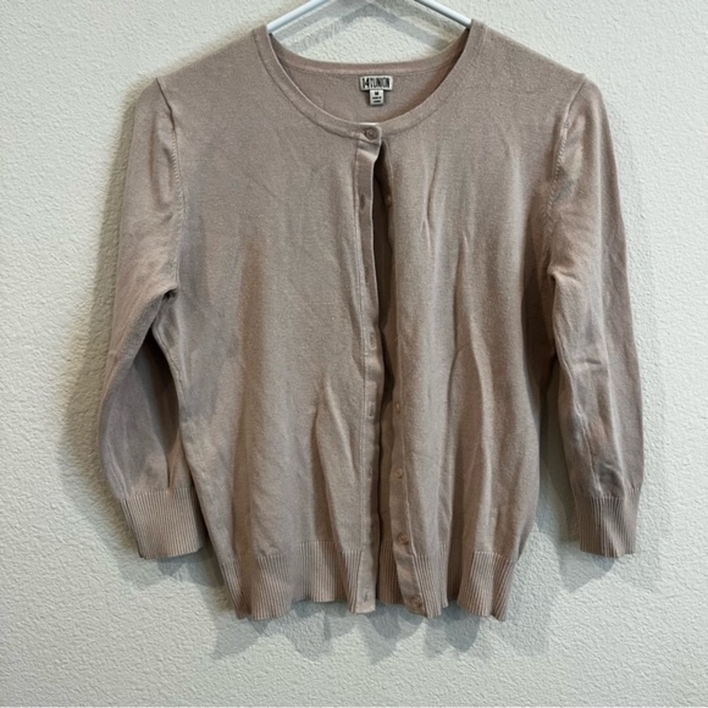 14th and Union very light blush pink slightly cropped 3/4 sleeve cardigan medium
